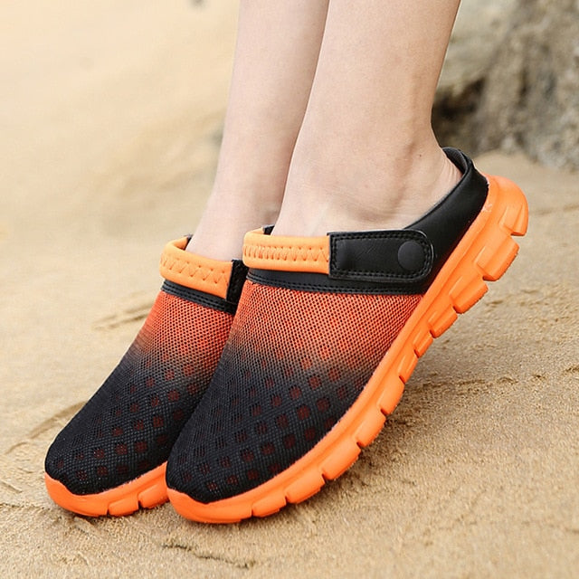 2020 New Mesh Men's Clogs Summer Shoes Men Size 12 Slippers Breathable Non-slip Mules Male Garden Shoes Casual Soft Beach Sandal